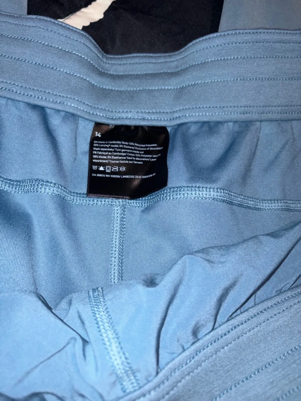 NWOT lululemon softstreme 14 cropped wide leg sweatpants - Picture 3 of 5